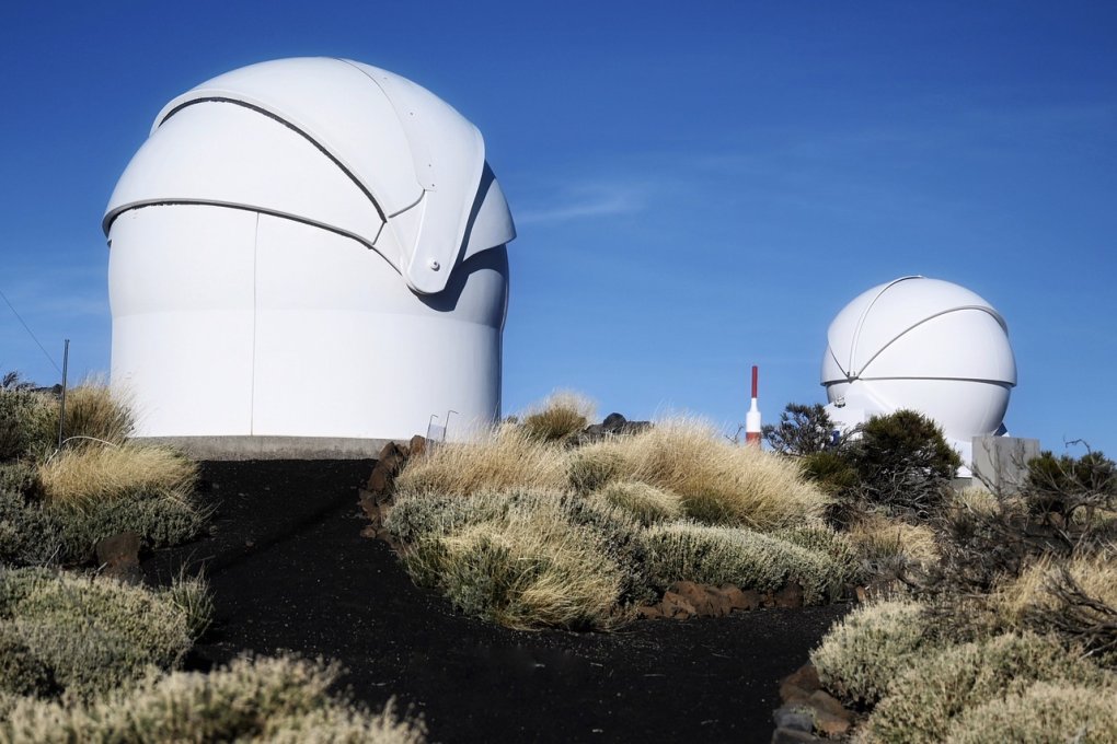 Teleskopi un observatorijas